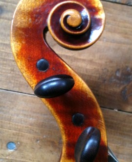 Bass side of a viola scroll by Philippe Briand, 2013